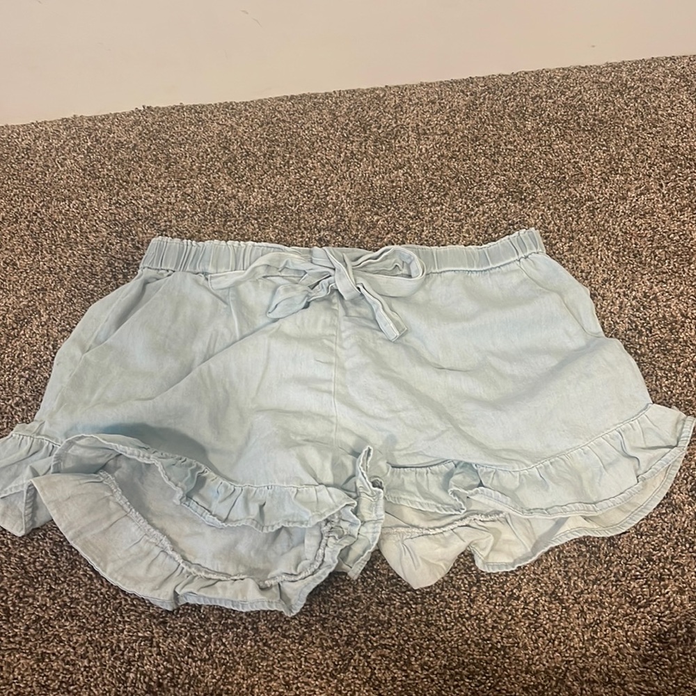 Thin cute shorts! Great condition!